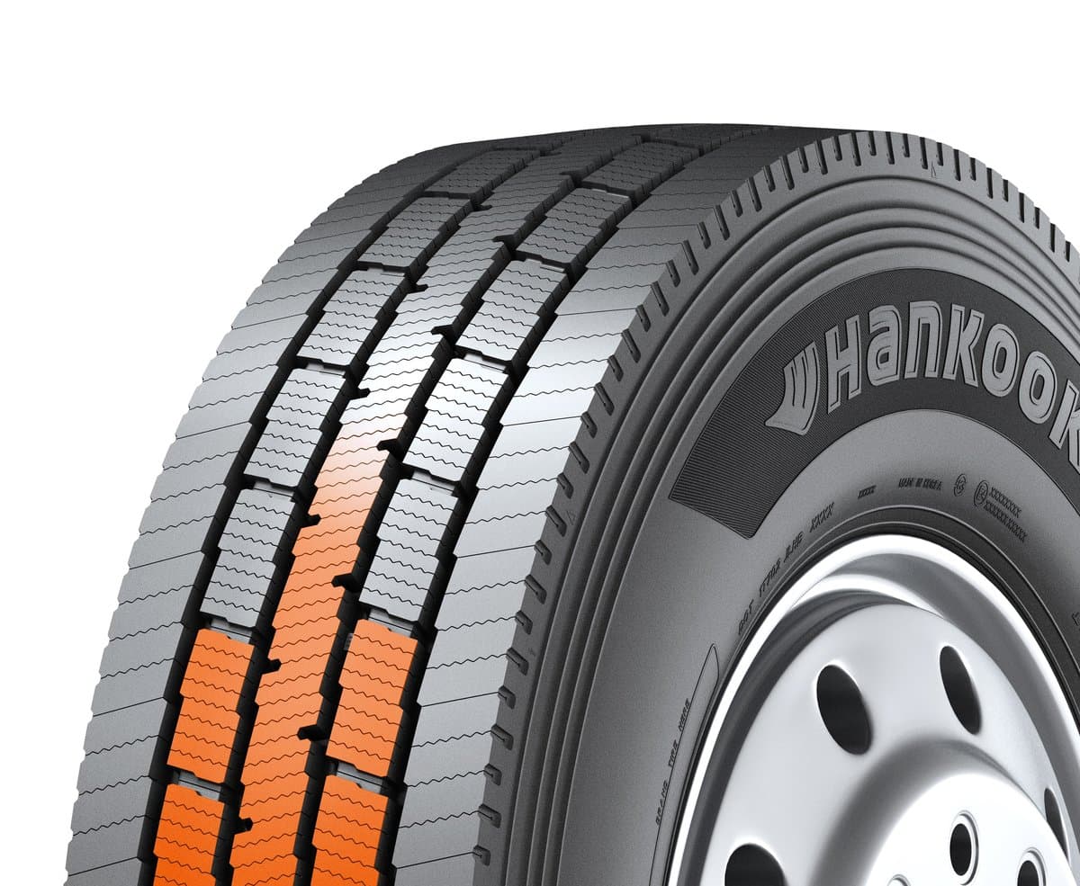 Hankook Smart Flex DL15 295/75R22.5