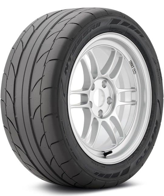 Nitto NT555RII 305/40R18